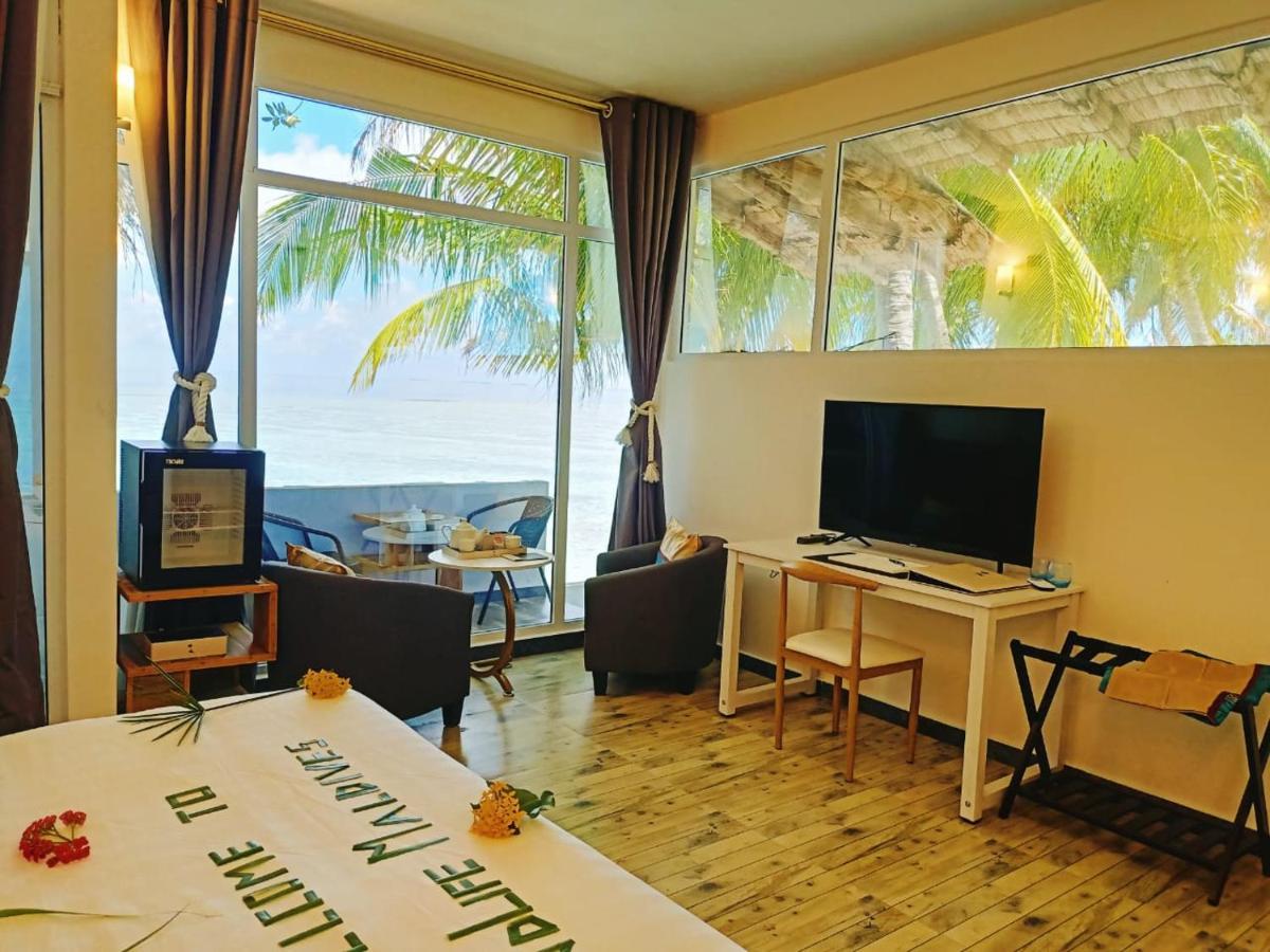 Island Life Maldives Retreat & Spa Magoodhoo Exterior foto