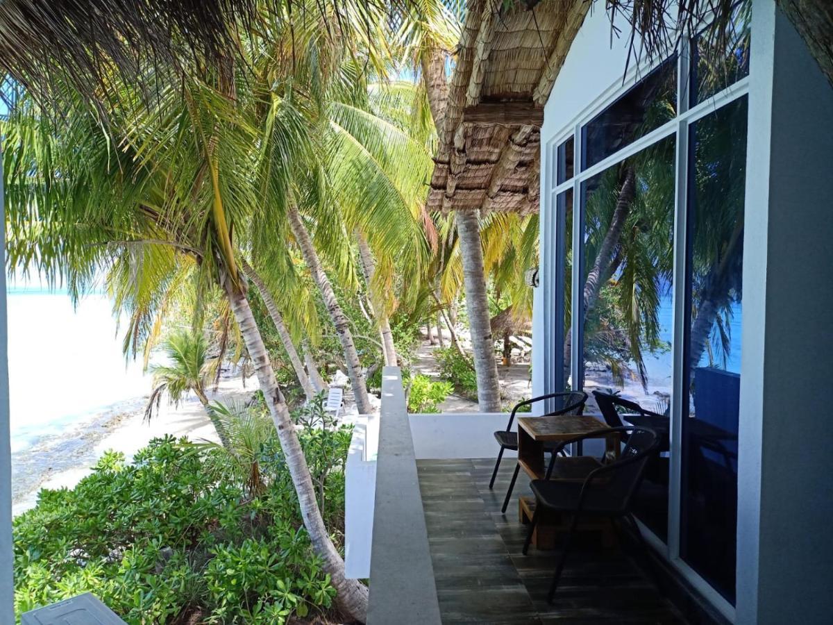 Island Life Maldives Retreat & Spa Magoodhoo Exterior foto