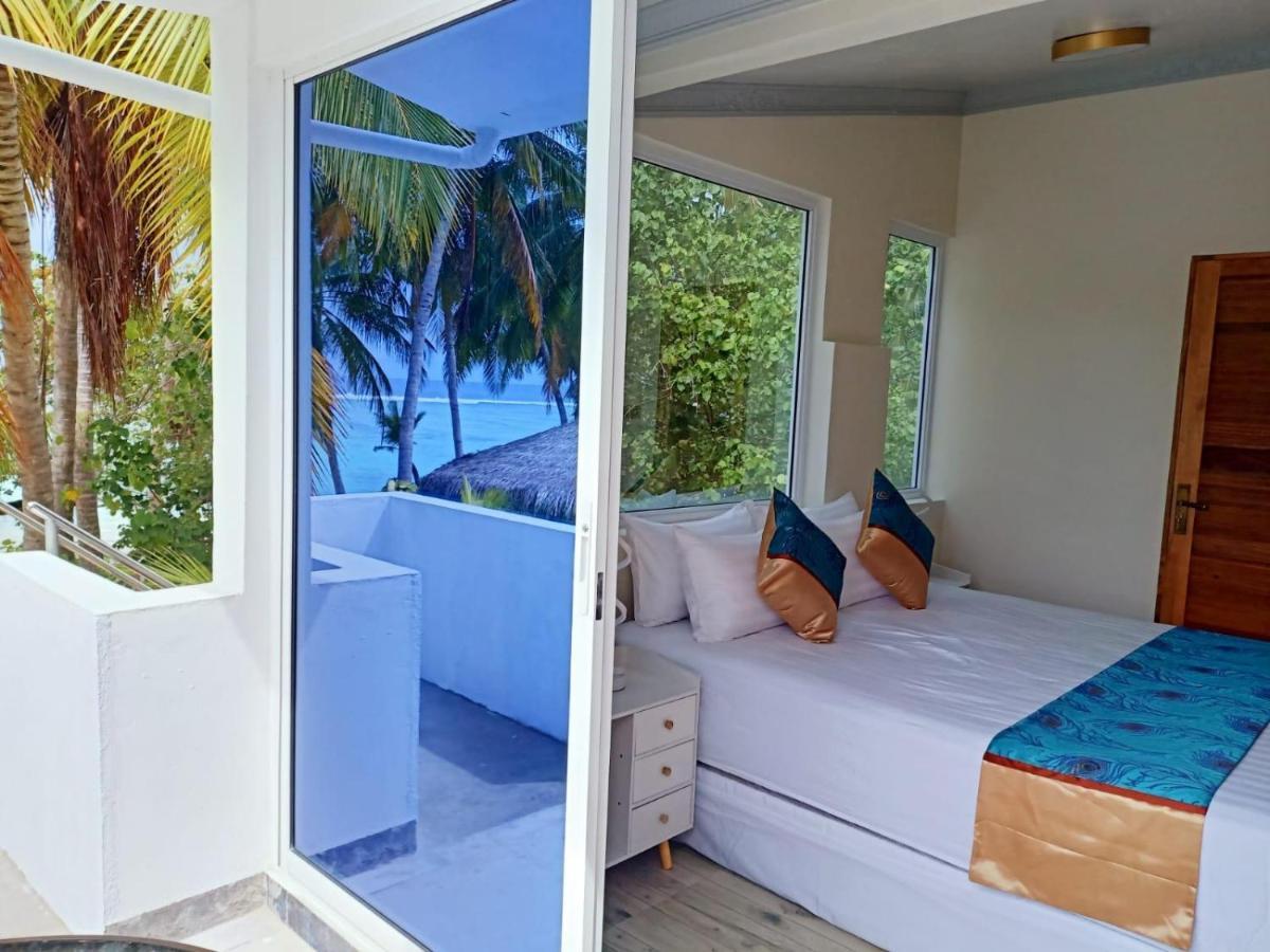Island Life Maldives Retreat & Spa Magoodhoo Exterior foto