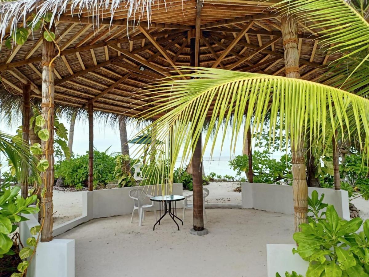 Island Life Maldives Retreat & Spa Magoodhoo Exterior foto